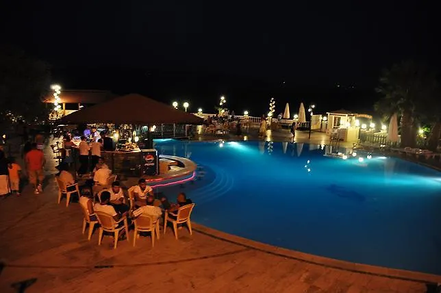 מלון קוסדסי Holiday & Leisure Club